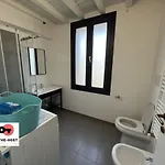 The Tiny House In The Courtyard In Agrate Brianza Апартаменты