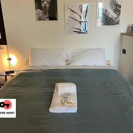 The Tiny House In The Courtyard In Agrate Brianza Apartamento Roma