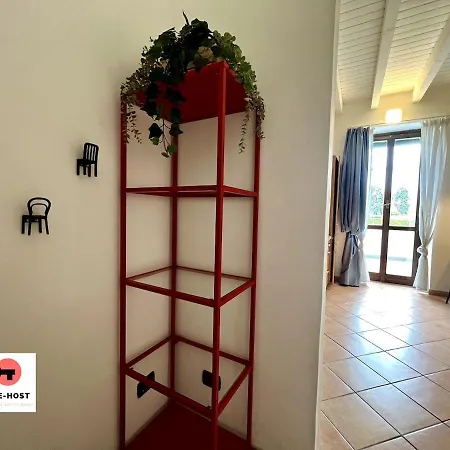 The Tiny House In The Courtyard In Agrate Brianza *