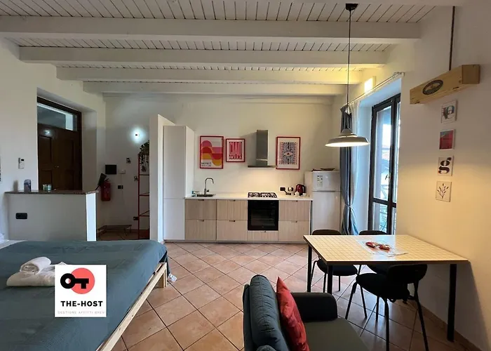 The Tiny House In The Courtyard In Agrate Brianza * Roma